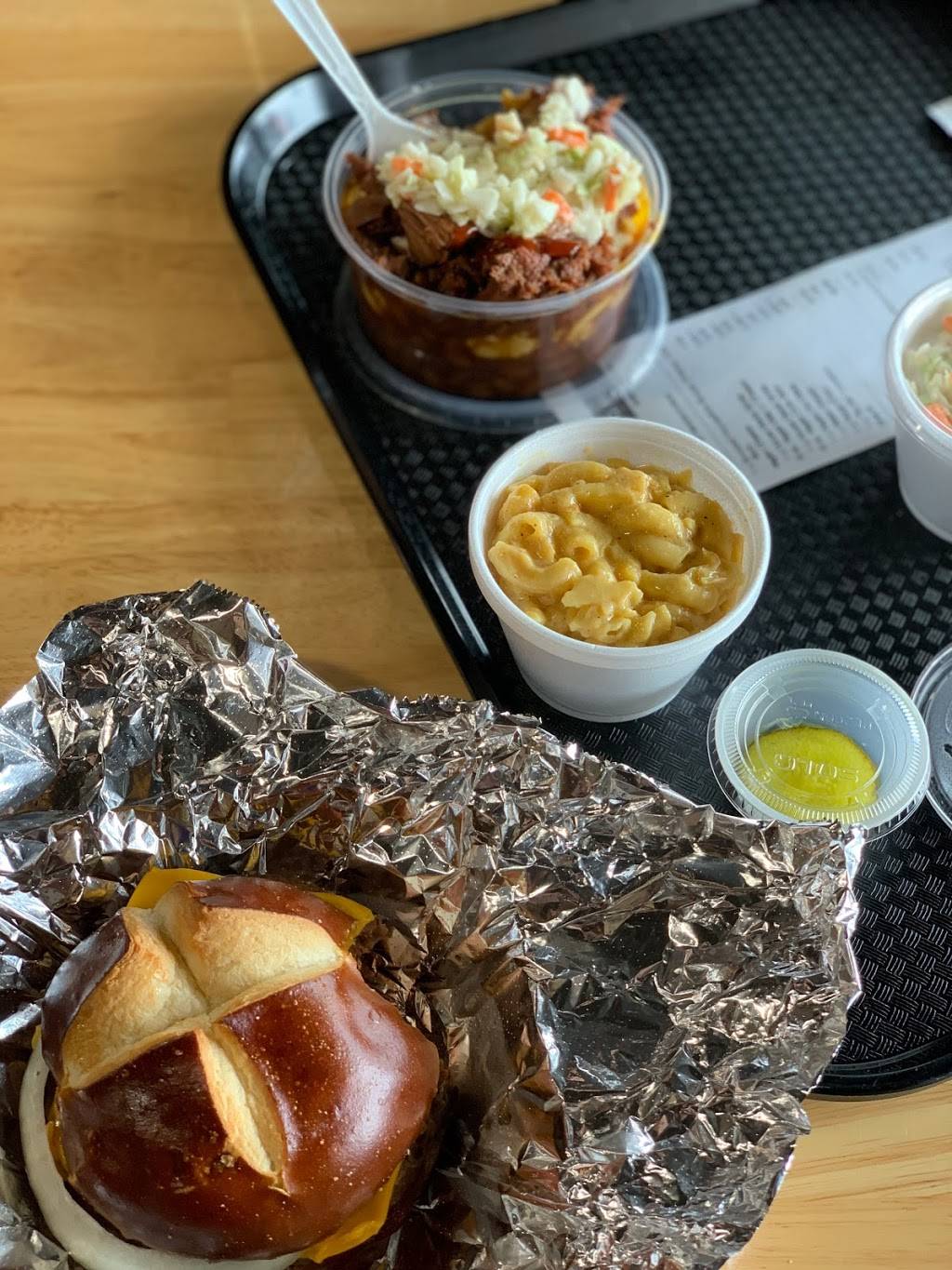 Daddy Petes BBQ | restaurant | 2921 Eastern Ave SE, Grand Rapids, MI 49508, USA | 6164268439 OR +1 616-426-8439