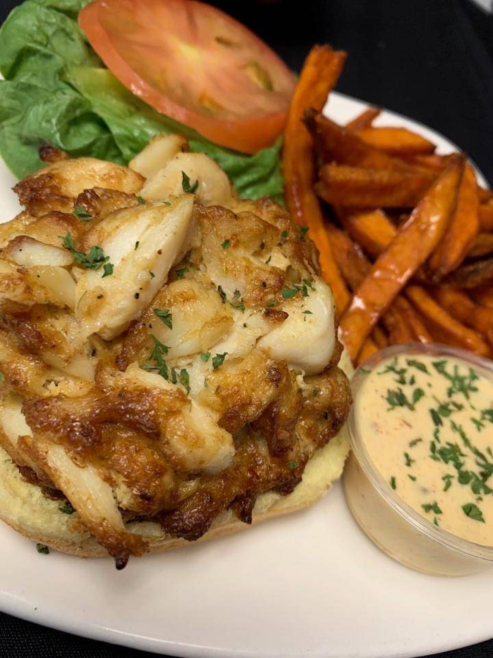 Next Phaze Cafe & Lounge | restaurant | 112 E Lexington St, Baltimore, MD 21202, USA | 4104493232 OR +1 410-449-3232