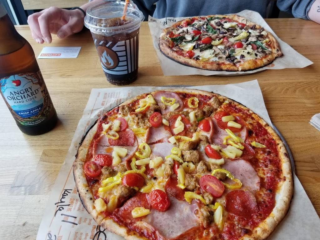 Blaze Pizza | meal takeaway | 1225 Veterans Pkwy #700, Clarksville, IN 47129, USA | 8124064347 OR +1 812-406-4347