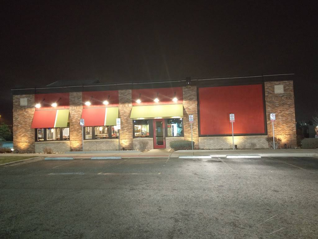 Chilis Grill & Bar | restaurant | 6379 S Southlands Pkwy, Aurora, CO 80016, USA | 3036275770 OR +1 303-627-5770