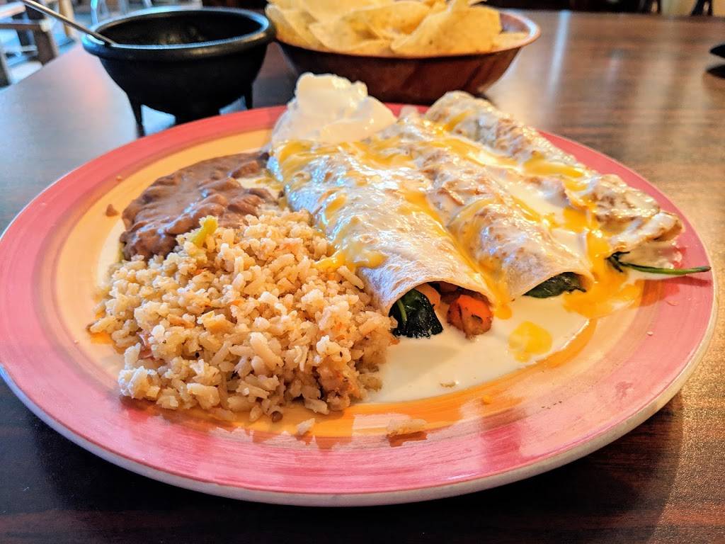 Apache Mexican Cuisine | restaurant | 511 20th St, Galveston, TX 77550, USA | 4097655646 OR +1 409-765-5646