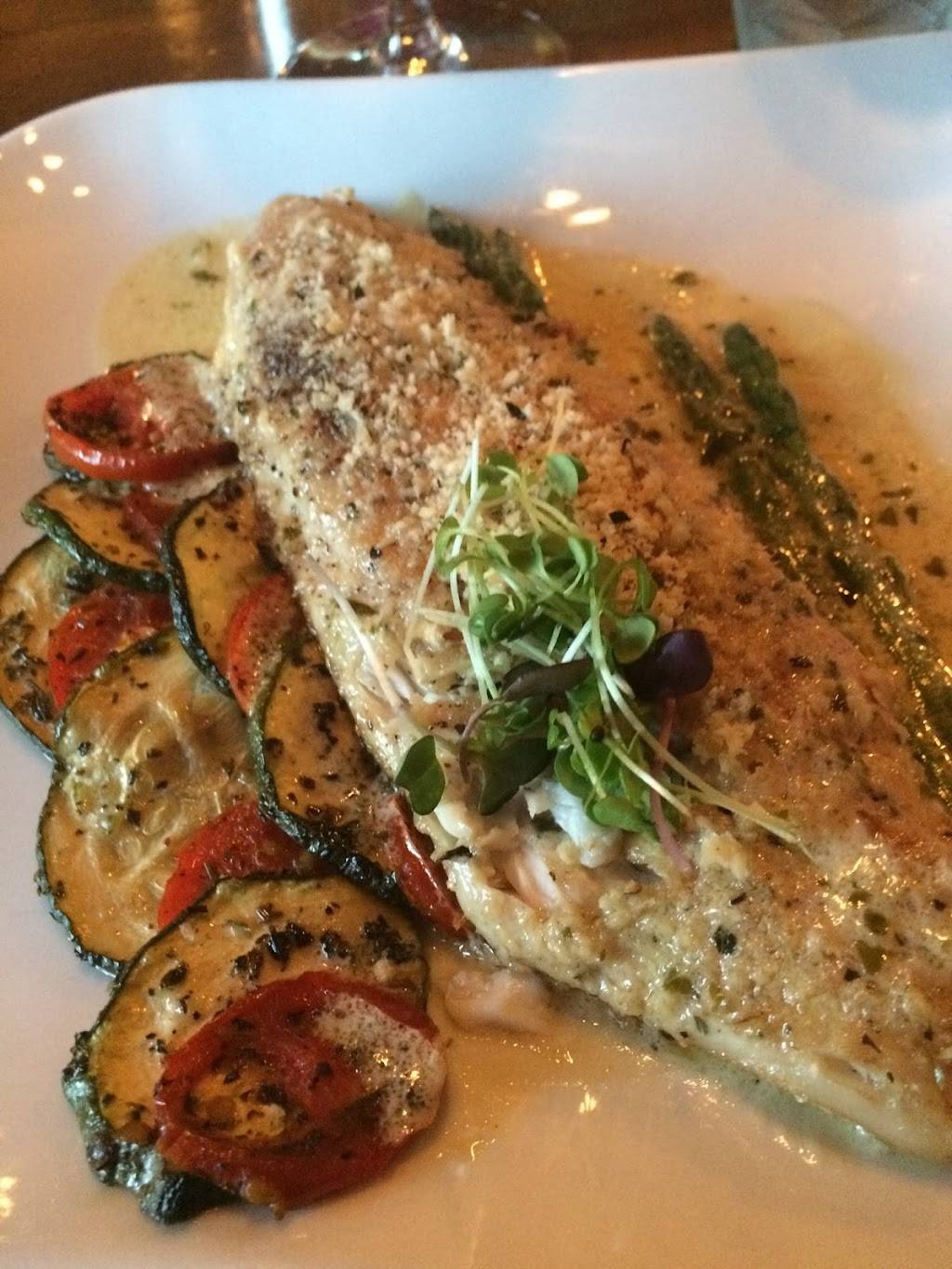 Lakeside Restaurant | restaurant | 531 Smallwood Ave, Highlands, NC 28741, USA | 8285269419 OR +1 828-526-9419