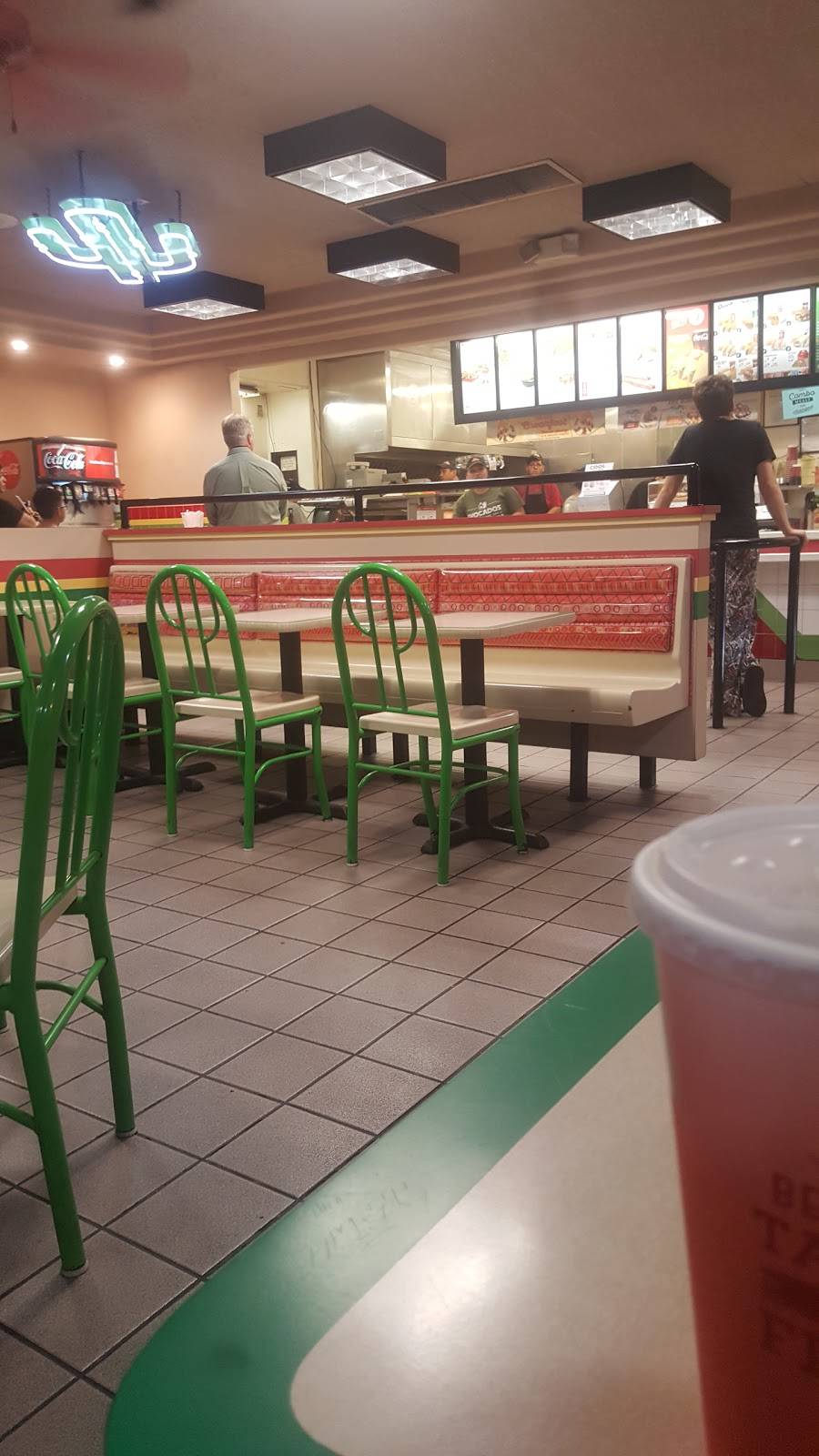 Del Taco | meal takeaway | 2990 Cochran St, Simi Valley, CA 93065, USA | 8055833717 OR +1 805-583-3717