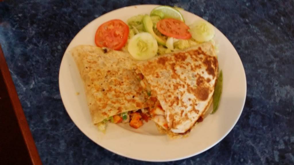 Tipico II | restaurant | 68 Market Square, Lynn, MA 01905, USA | 7815990773 OR +1 781-599-0773