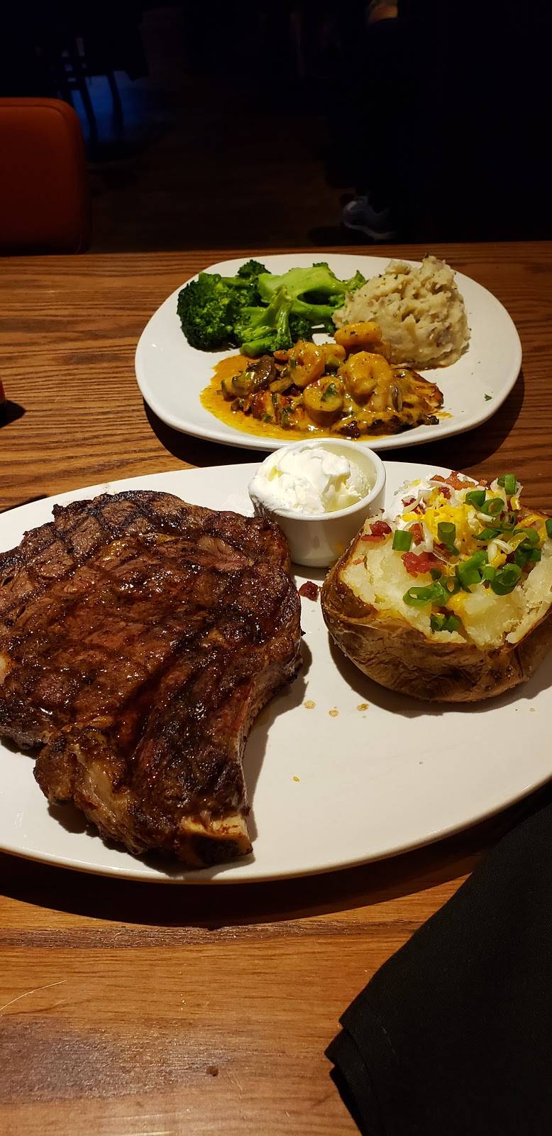 Outback Steakhouse | restaurant | 42871 Ford Rd, Canton, MI 48187, USA | 7349814144 OR +1 734-981-4144