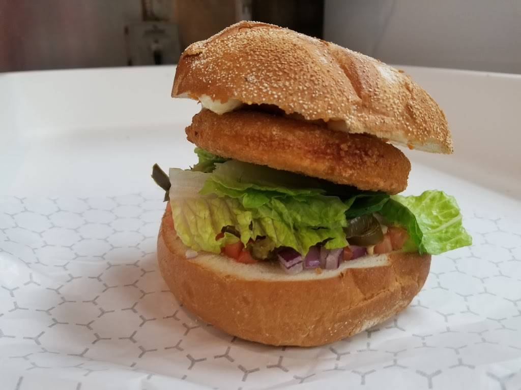 Pizza point | restaurant | 380 Bovaird Dr E #9, Brampton, ON L6Z 2S7, Canada | 9058462211 OR +1 905-846-2211