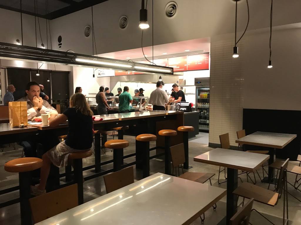 Chipotle Mexican Grill | restaurant | 3540 4th St N, St. Petersburg, FL 33704, USA | 7275256247 OR +1 727-525-6247