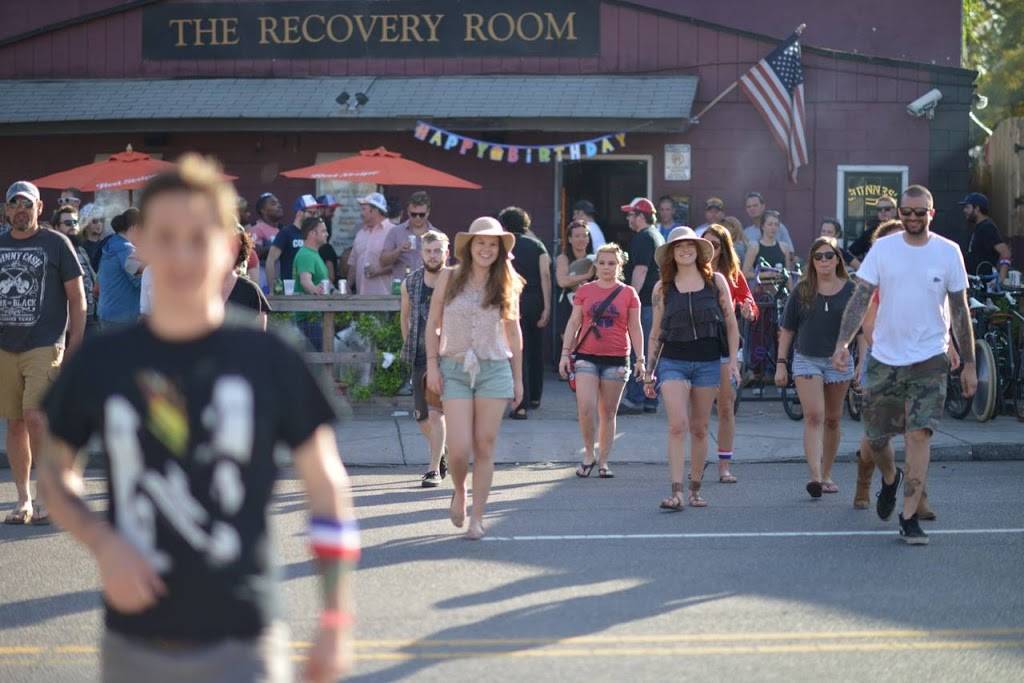 Recovery Room Tavern | restaurant | 685 King St, Charleston, SC 29403, USA | 8437270999 OR +1 843-727-0999