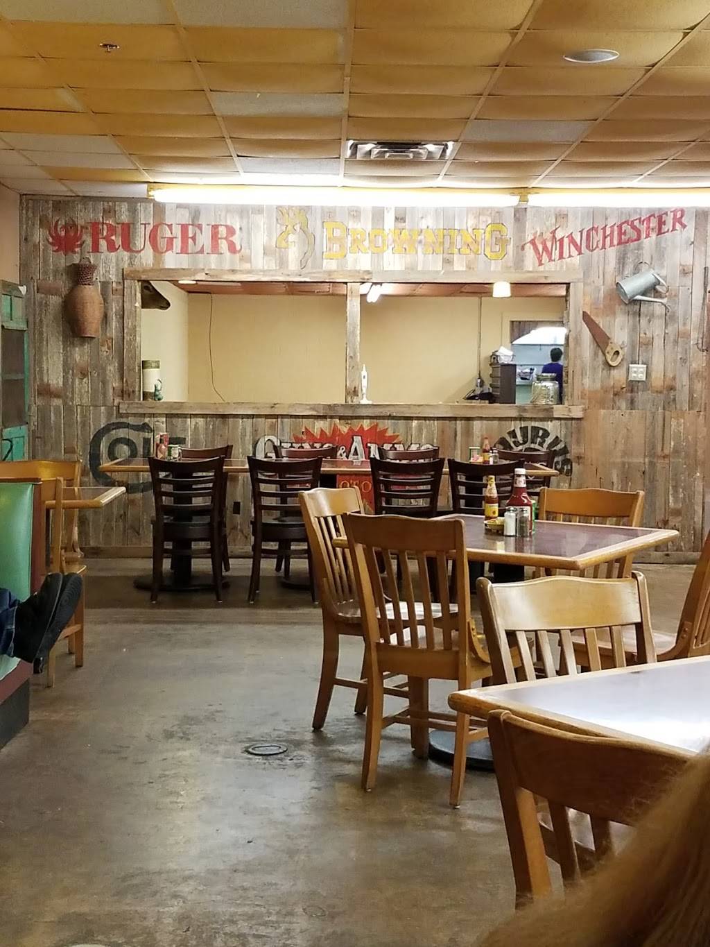 The Tackle Box - Catfish, Seafood, & Southern Home Cooking | restaurant | 2700 US-259 BUS, Kilgore, TX 75662, USA | 9032185401 OR +1 903-218-5401