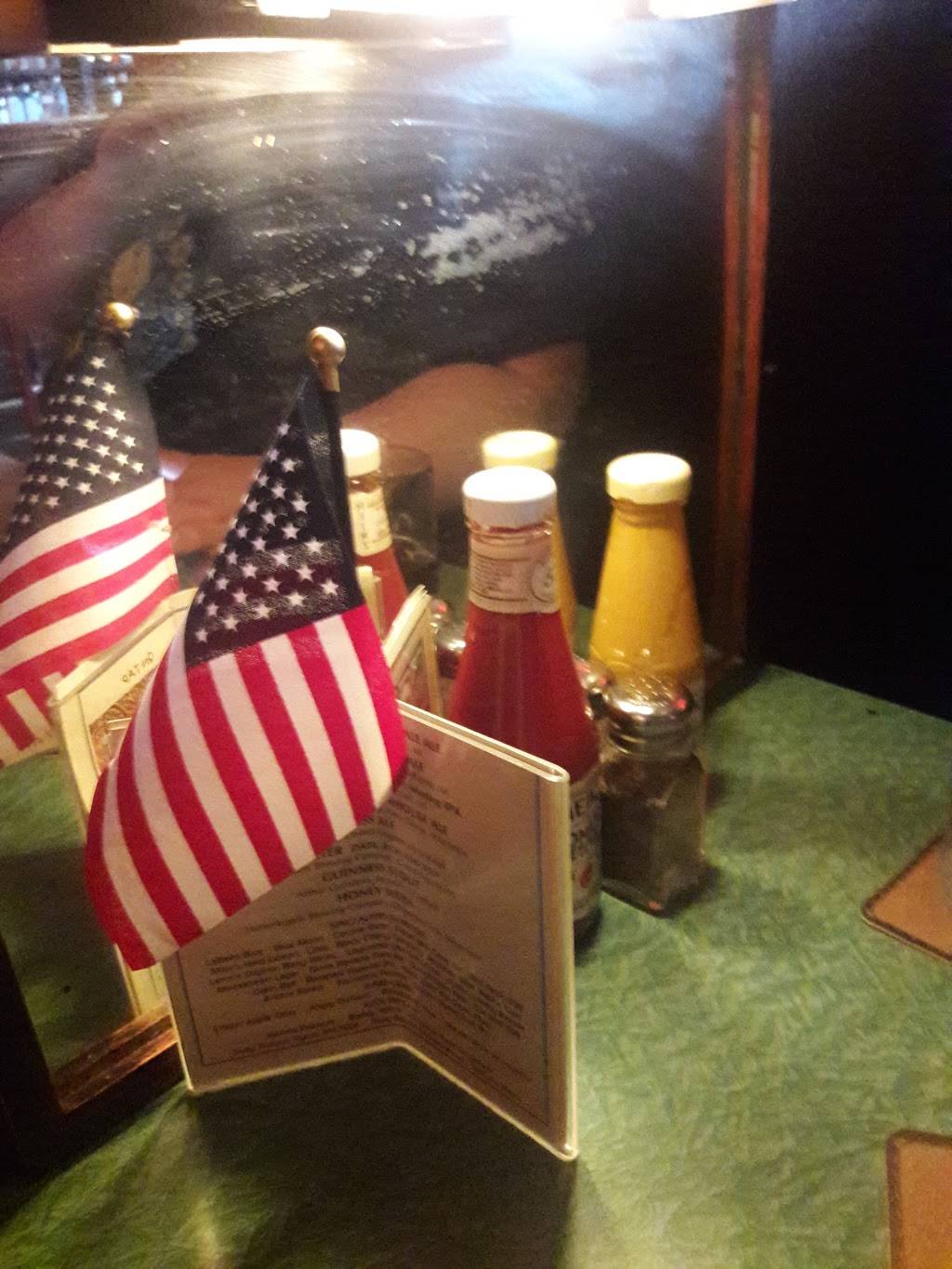 Old Saloon Bar & Grill | restaurant | 145 S Knowles Ave, New Richmond, WI 54017, USA | 7152462337 OR +1 715-246-2337