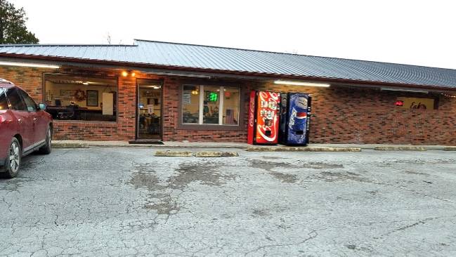 Dianas Diner formerly Walkers | restaurant | 5782 General Carl W Stiner Hwy, LaFollette, TN 37766, USA | 4235624224 OR +1 423-562-4224