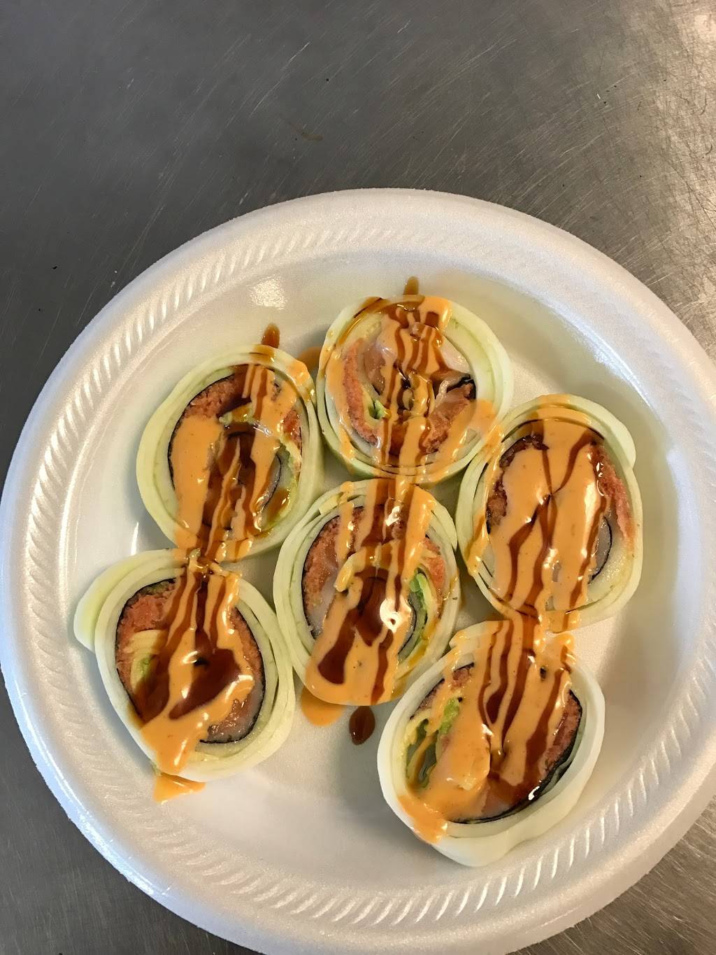 Oishii! Japanese Hibachi & Sushi | cafe | 3412 Waterlick Rd, Lynchburg, VA 24502, USA | 4342398828 OR +1 434-239-8828