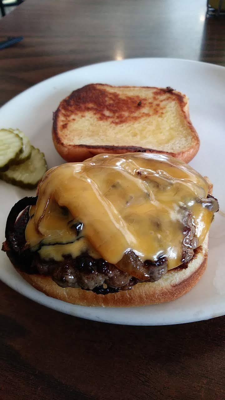 Hooterville Inn | restaurant | 10992 Division St, Blue Mounds, WI 53517, USA | 6084375444 OR +1 608-437-5444