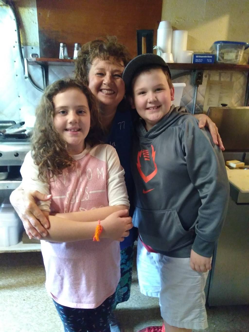 Seventy-Seven Restaurant | restaurant | 4477 Timber Line Rd, Ferrum, VA 24088, USA | 5403657197 OR +1 540-365-7197