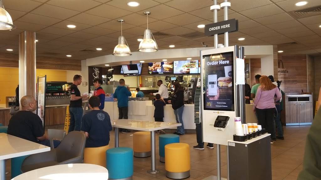 McDonalds | cafe | 49714 Gorman School Rd, Gorman, CA 93243, USA | 6612481513 OR +1 661-248-1513