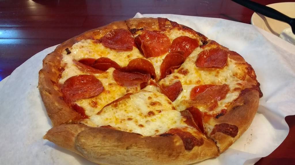Corsaros Family Pizza | restaurant | 1456 Draper St, Kingsburg, CA 93631, USA | 5598975585 OR +1 559-897-5585