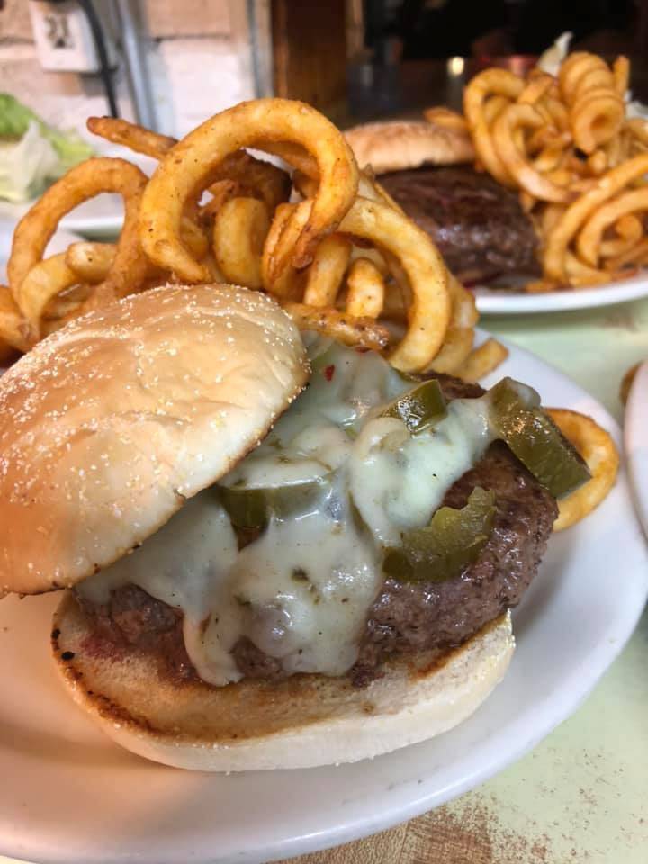 W. F. Codys | restaurant | 3138 E Sunshine St, Springfield, MO 65804, USA | 4178878083 OR +1 417-887-8083