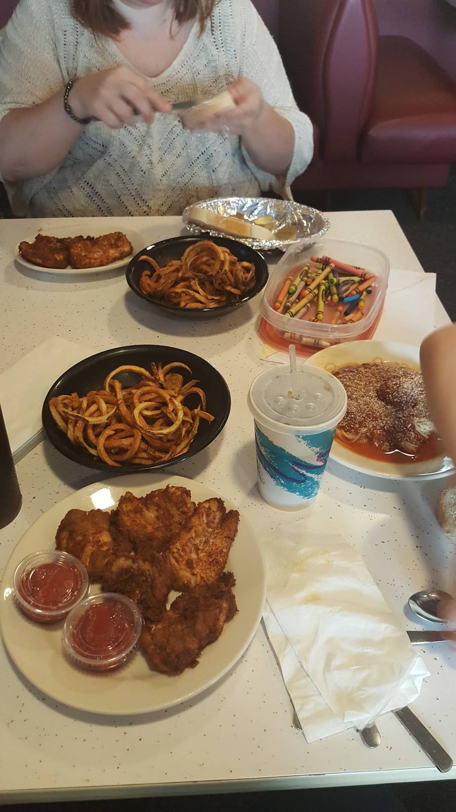 Hide-A-Way | restaurant | 4021 Mahoning Rd NE, Canton, OH 44705, USA | 3304524278 OR +1 330-452-4278