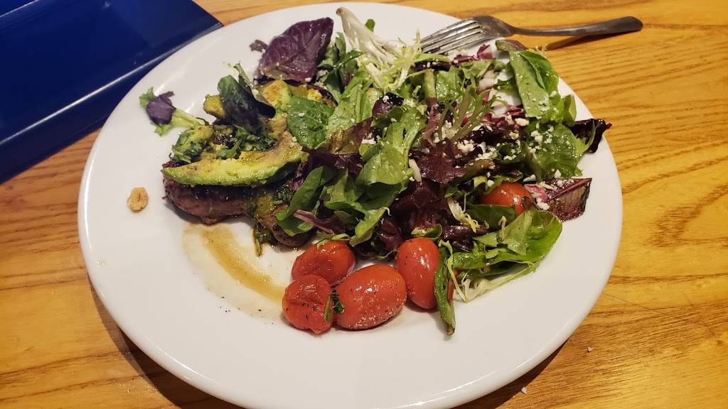 Chilis Grill & Bar | meal takeaway | 7140 Mannheim Rd, Rosemont, IL 60018, USA | 8472989031 OR +1 847-298-9031