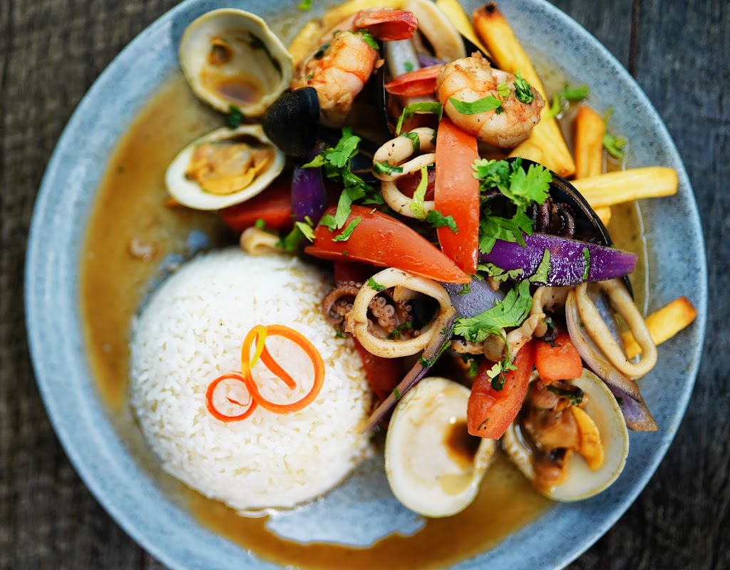 La Chacra | restaurant | 613 Grand St, Brooklyn, NY 11211, USA | 9292958884 OR +1 929-295-8884