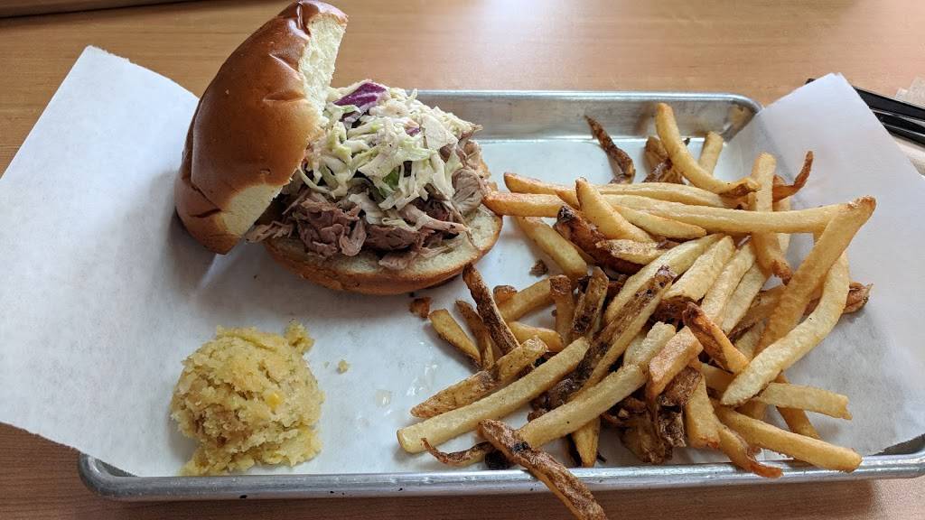 Saddleback BBQ | restaurant | 1147 S Washington Ave, Lansing, MI 48910, USA | 5173069002 OR +1 517-306-9002