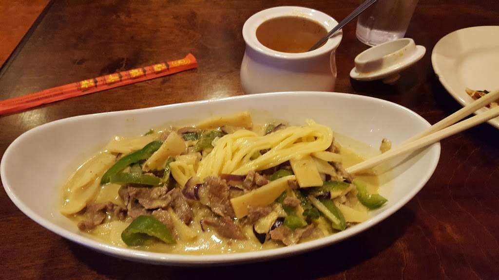 Yum Yum sushi Thai | restaurant | 1861 N Harrison Ave, Cary, NC 27513, USA | 9196771166 OR +1 919-677-1166