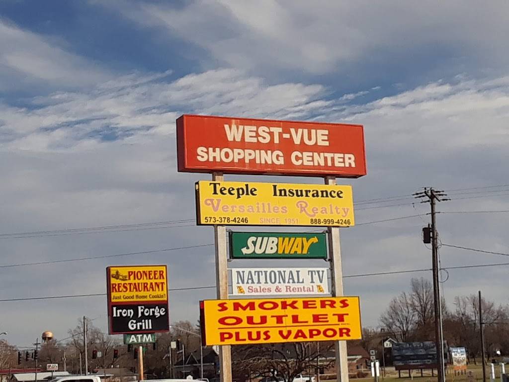 Subway Restaurants | restaurant | 809 W Newton St, Versailles, MO 65084, USA | 5733785640 OR +1 573-378-5640