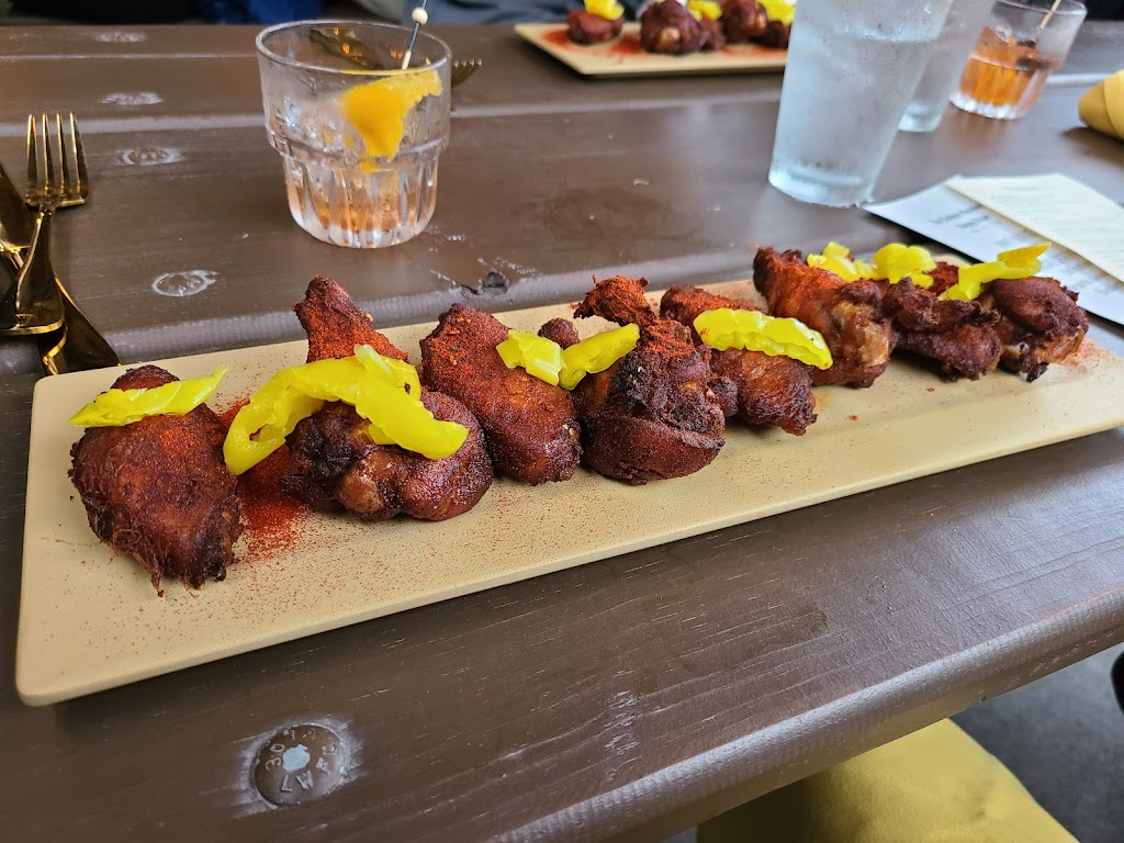 The Golden Hoosier | restaurant | 3707 S Kingshighway Blvd, St. Louis, MO 63109, USA | 3143548044 OR +1 314-354-8044