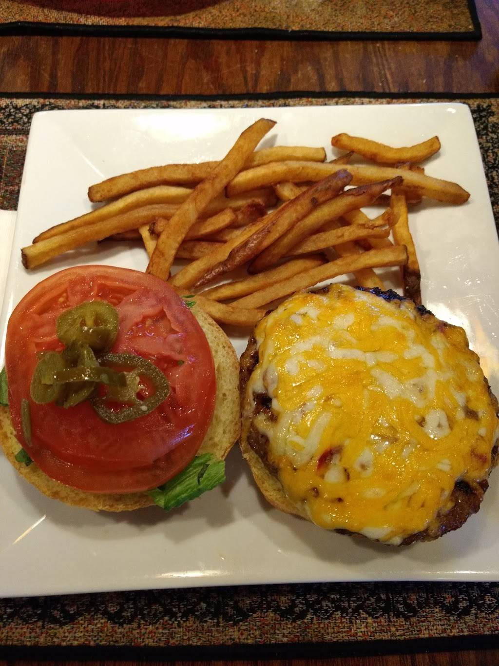 Legends Grille | restaurant | 460 Rt. 33 East, East Windsor, NJ 08520, USA | 6094435565 OR +1 609-443-5565