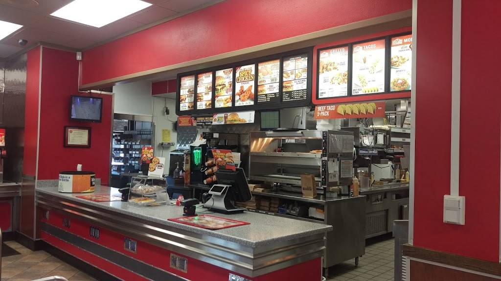 Hardees | restaurant | 6501 State Park Rd, Travelers Rest, SC 29690, USA | 8648347636 OR +1 864-834-7636