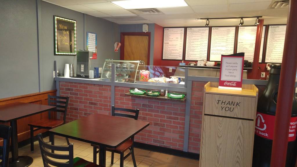 Mac City | restaurant | 13 W Central St, Franklin, MA 02038, USA | 5083463219 OR +1 508-346-3219