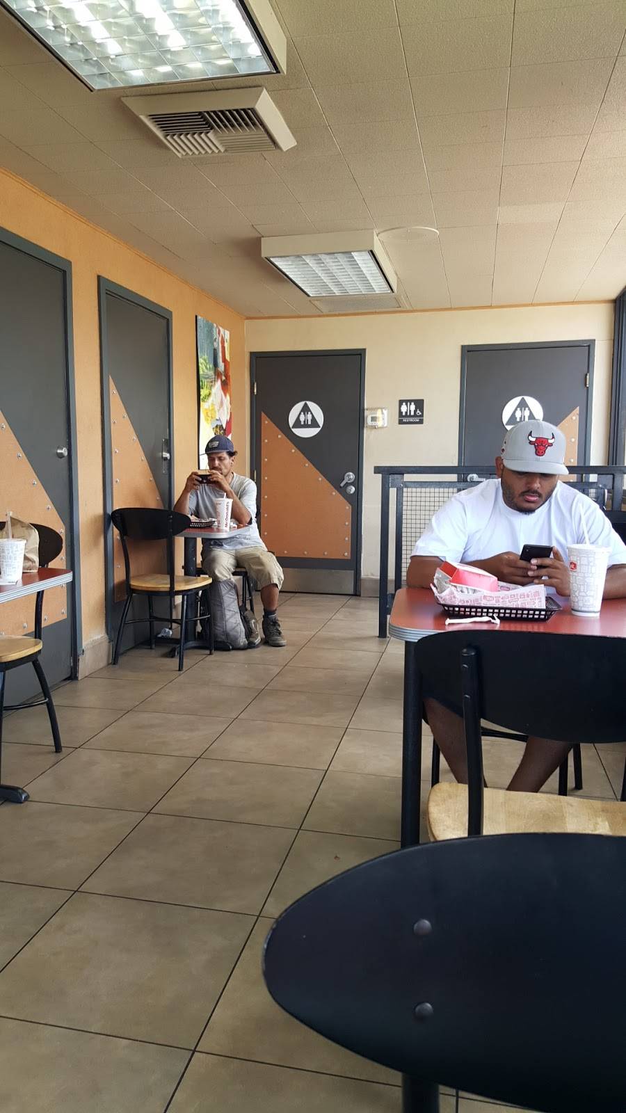 Jack in the Box | restaurant | 1724 W, CA-1, Lomita, CA 90717, USA | 3103265225 OR +1 310-326-5225