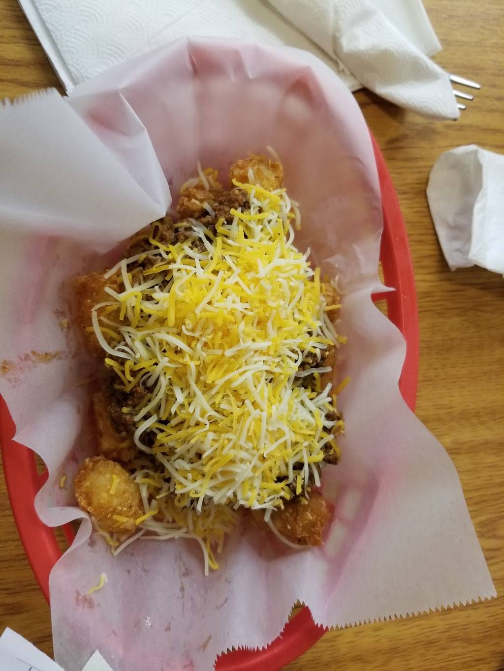 L E Clark Grocery | restaurant | 2645 Sullivan Gardens Pkwy, Kingsport, TN 37660, USA | 4233497674 OR +1 423-349-7674