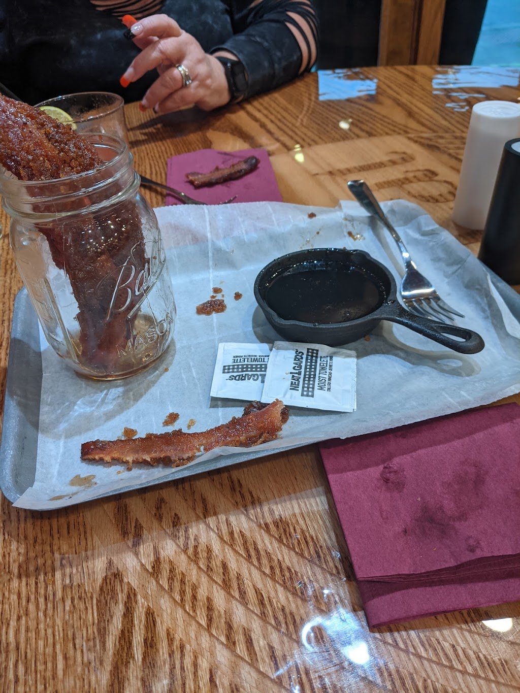 Tomcat Bourbon & Brew House | restaurant | 2018 29th St, Ashland, KY 41101, USA | 6064204425 OR +1 606-420-4425