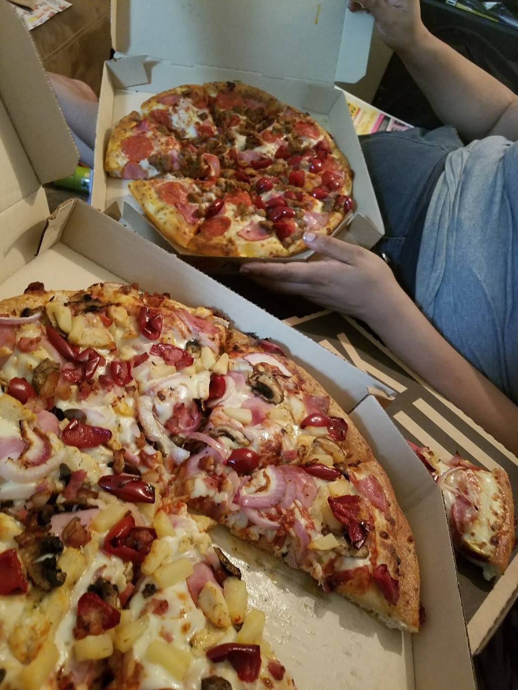 Pizza Hut | restaurant | 9441 Cullen Blvd, Houston, TX 77033, USA | 2812884444 OR +1 281-288-4444