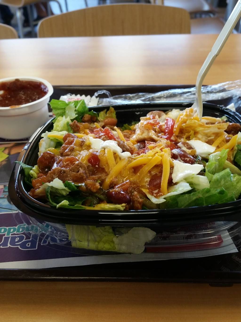 Wendys | restaurant | 26 Richmond Hill Rd, Staten Island, NY 10314, USA | 7187613950 OR +1 718-761-3950