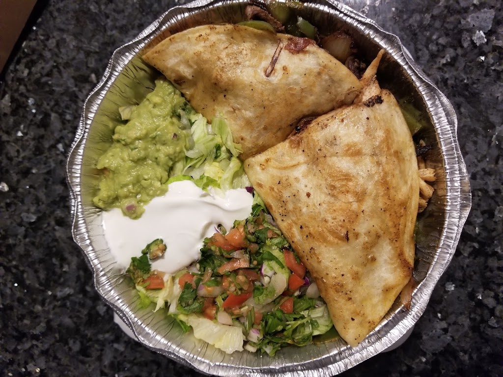 Peppers Mexican Grill and Cantina | restaurant | 2061 N Cove Blvd, Panama City, FL 32405, USA | 8507852227 OR +1 850-785-2227