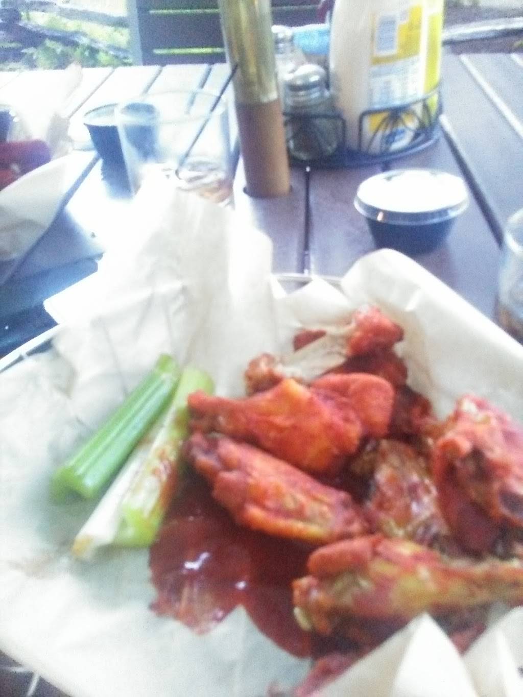 Brassies Grill | restaurant | 6321 US-76, Young Harris, GA 30582, USA | 7063799900 OR +1 706-379-9900