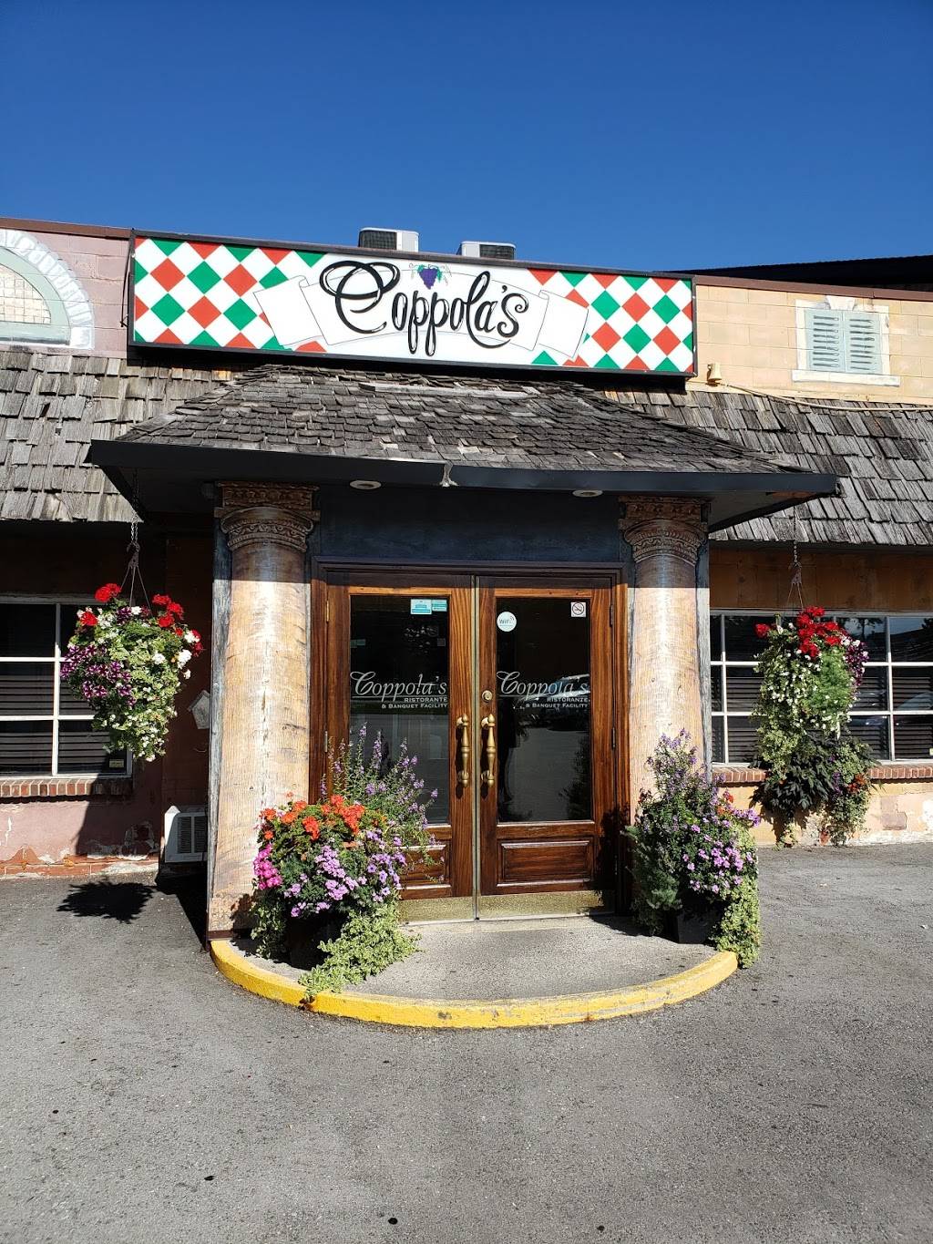 Coppolas Ristorante & Banquet Facility | restaurant | 203 Carlton St, St. Catharines, ON L2R 1S1, Canada | 9056886694 OR +1 905-688-6694