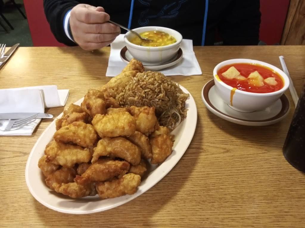 Lums Chop Suey | restaurant | 23634 Van Born Rd, Dearborn Heights, MI 48125, USA | 3132922454 OR +1 313-292-2454