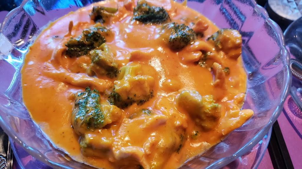 Saigon Flavors | restaurant | 3573 Aloma Ave, Oviedo, FL 32765, USA | 4079518818 OR +1 407-951-8818