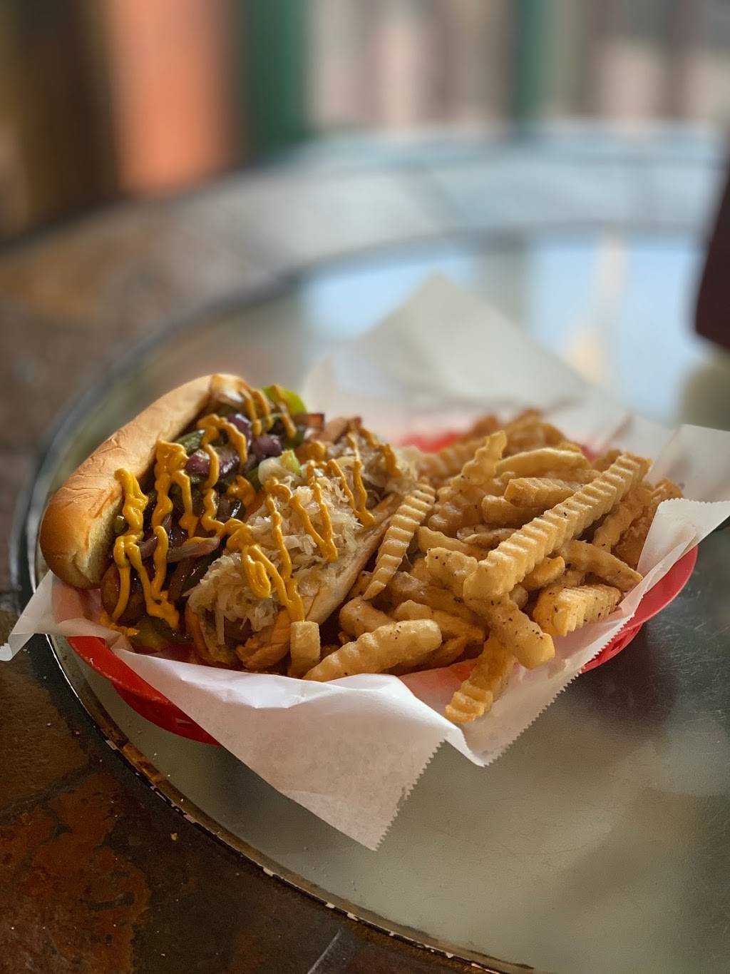 Burgey’s Tiki Hut | restaurant | 1010 Main St, Daytona Beach, FL 32118, USA | 3868725657 OR +1 386-872-5657