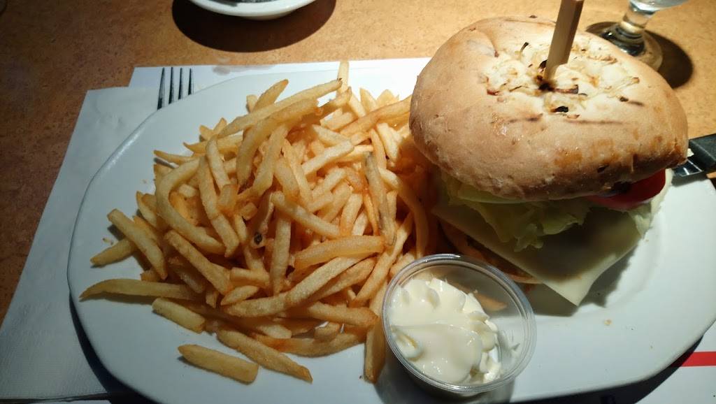 Brasserie Le Grand Bourg Inc | restaurant | 8500 Bd Henri-Bourassa, Charlesbourg, QC G1G 5X1, Canada | 4186235757 OR +1 418-623-5757