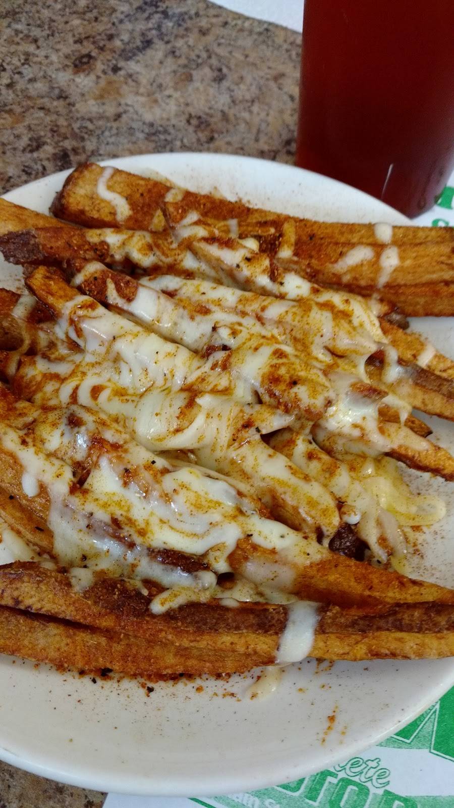 Valley Drive In | restaurant | 41582 OH-39, Wellsville, OH 43968, USA | 3305323223 OR +1 330-532-3223