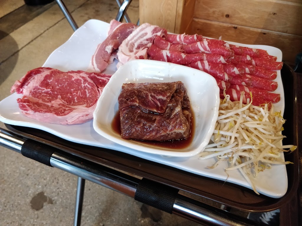 Round Table Grill | restaurant | 3465 W 6th St #50, Los Angeles, CA 90020, USA | 2133841720 OR +1 213-384-1720