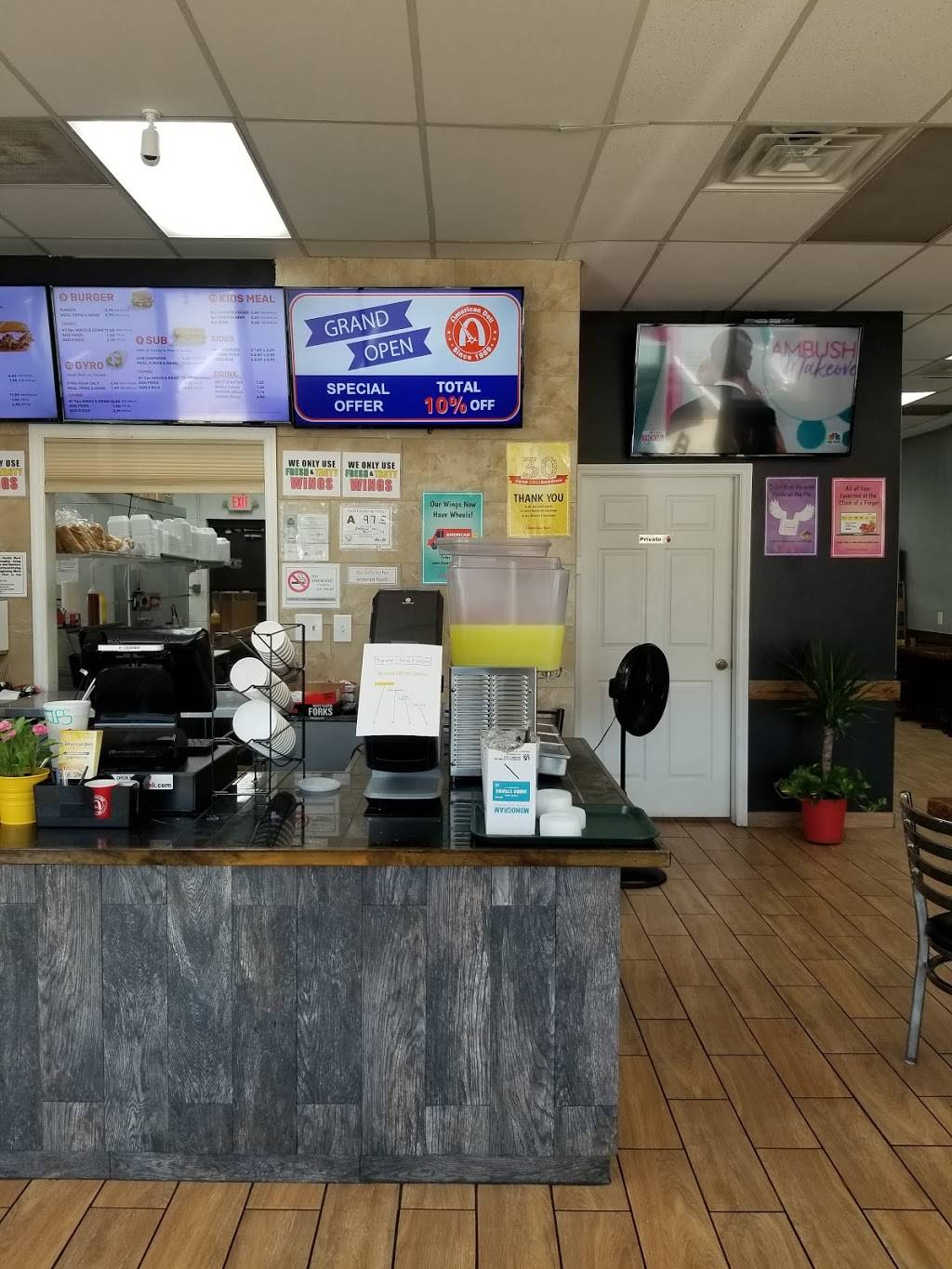 American Deli | restaurant | 2704 S Elm-Eugene St, Greensboro, NC 27406, USA | 3368971447 OR +1 336-897-1447