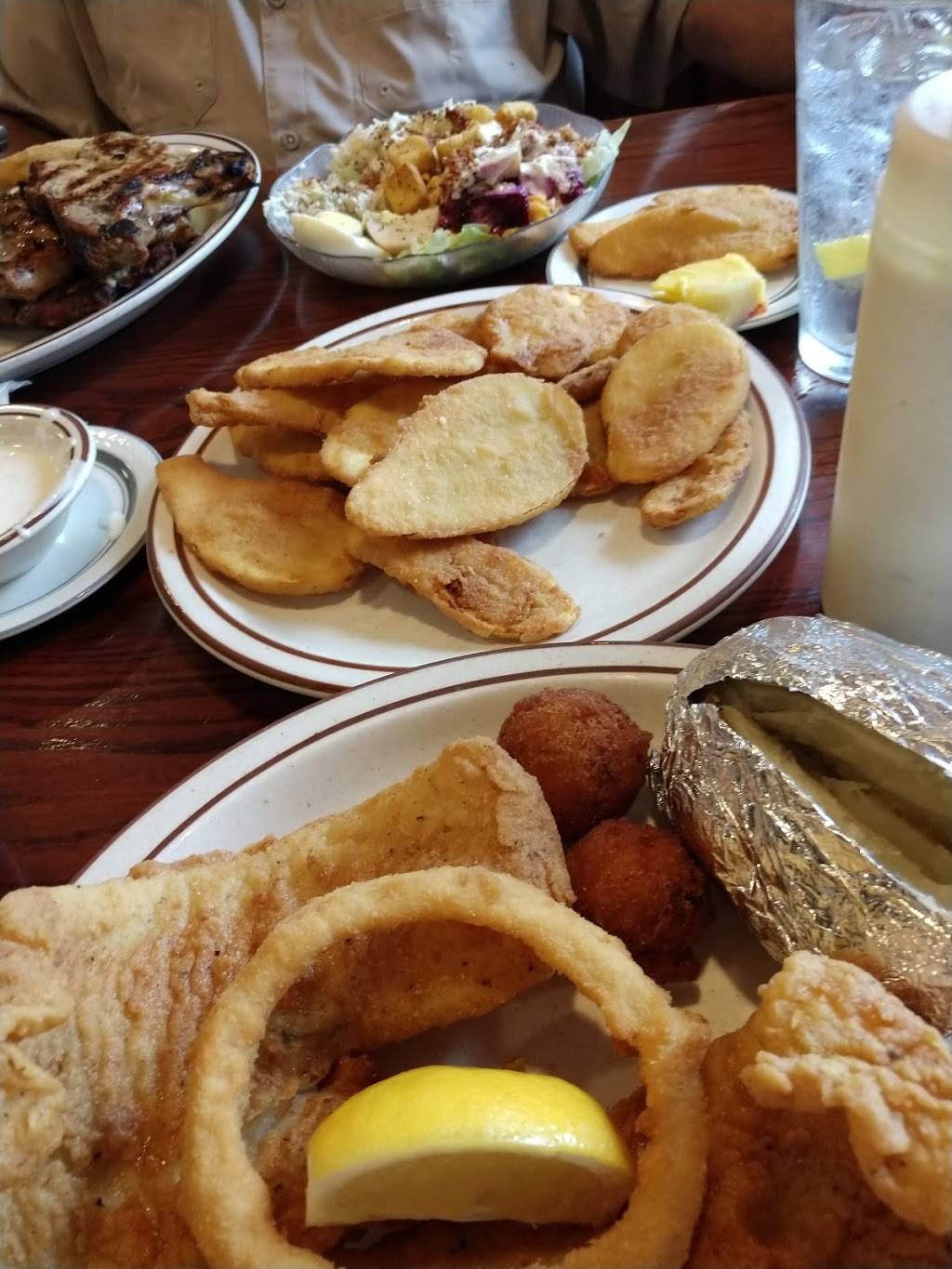 Wagon Wheel Restaurant | restaurant | 5724 Lancaster Hwy, Fort Lawn, SC 29714, USA | 8038724654 OR +1 803-872-4654