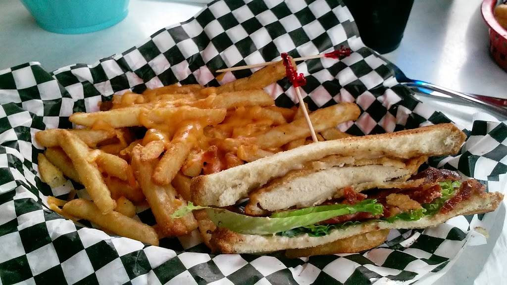 Troys 105 Diner | restaurant | 1286 NC-105, Boone, NC 28607, USA | 8282651344 OR +1 828-265-1344