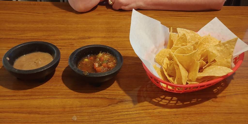 Rubens Mexican and Seafood Restauant | restaurant | 3807 Auburn St, Bakersfield, CA 93306, USA | 6618723851 OR +1 661-872-3851