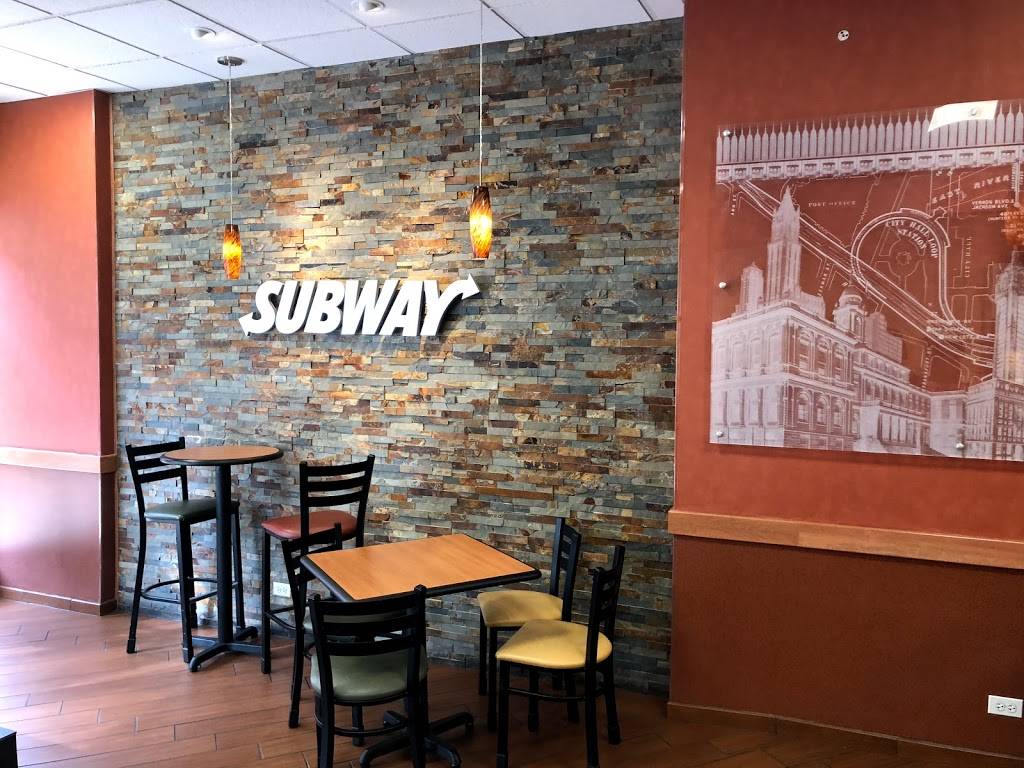 SUBWAY®Restaurant | restaurant | 3167 N Lincoln Ave, Chicago, IL 60657, USA | 7732442266 OR +1 773-244-2266